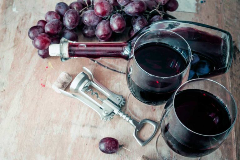 ¿Cómo conservar una botella de vino abierta?